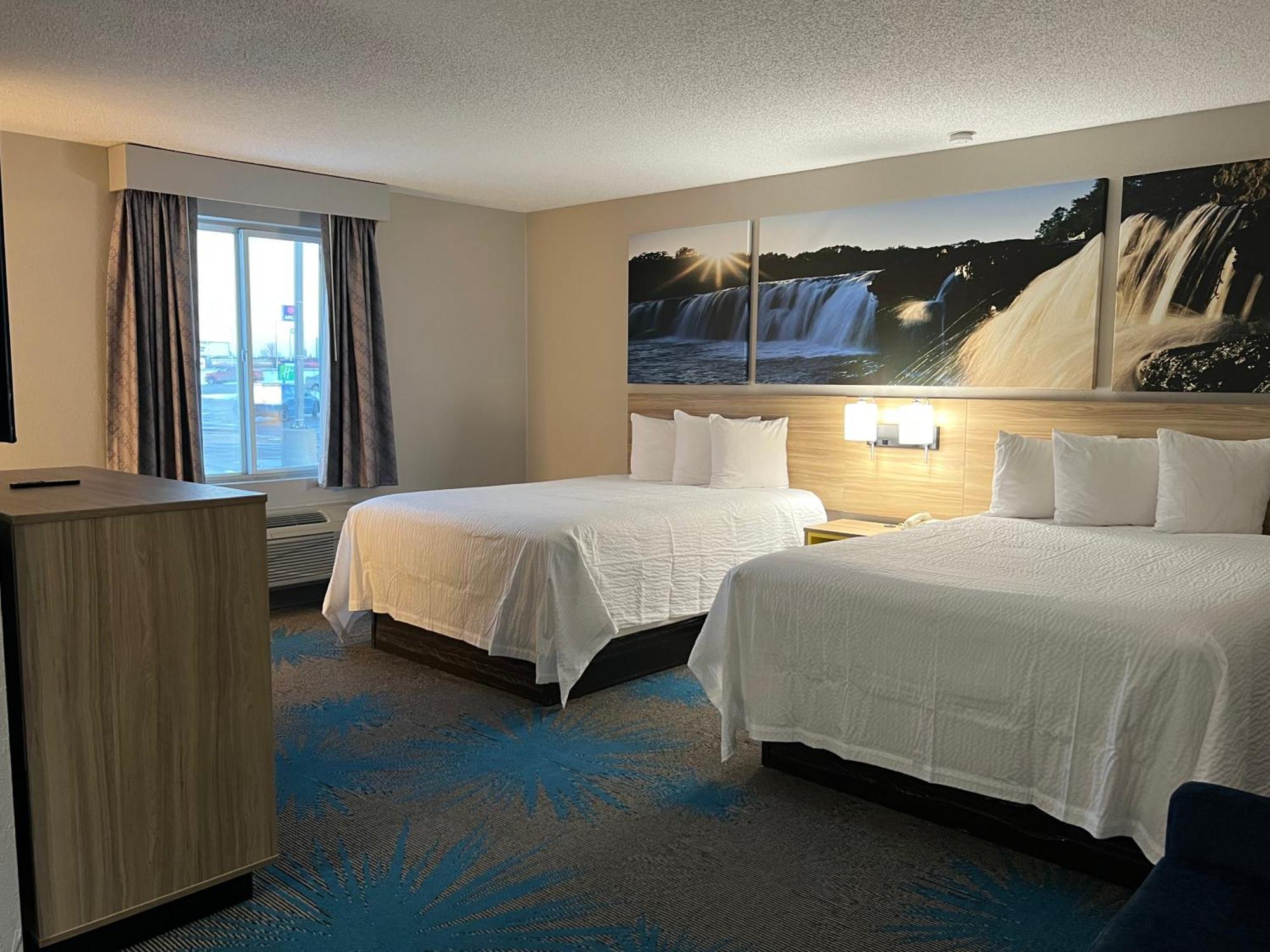 Days Inn By Wyndham Jamestown Exteriör bild
