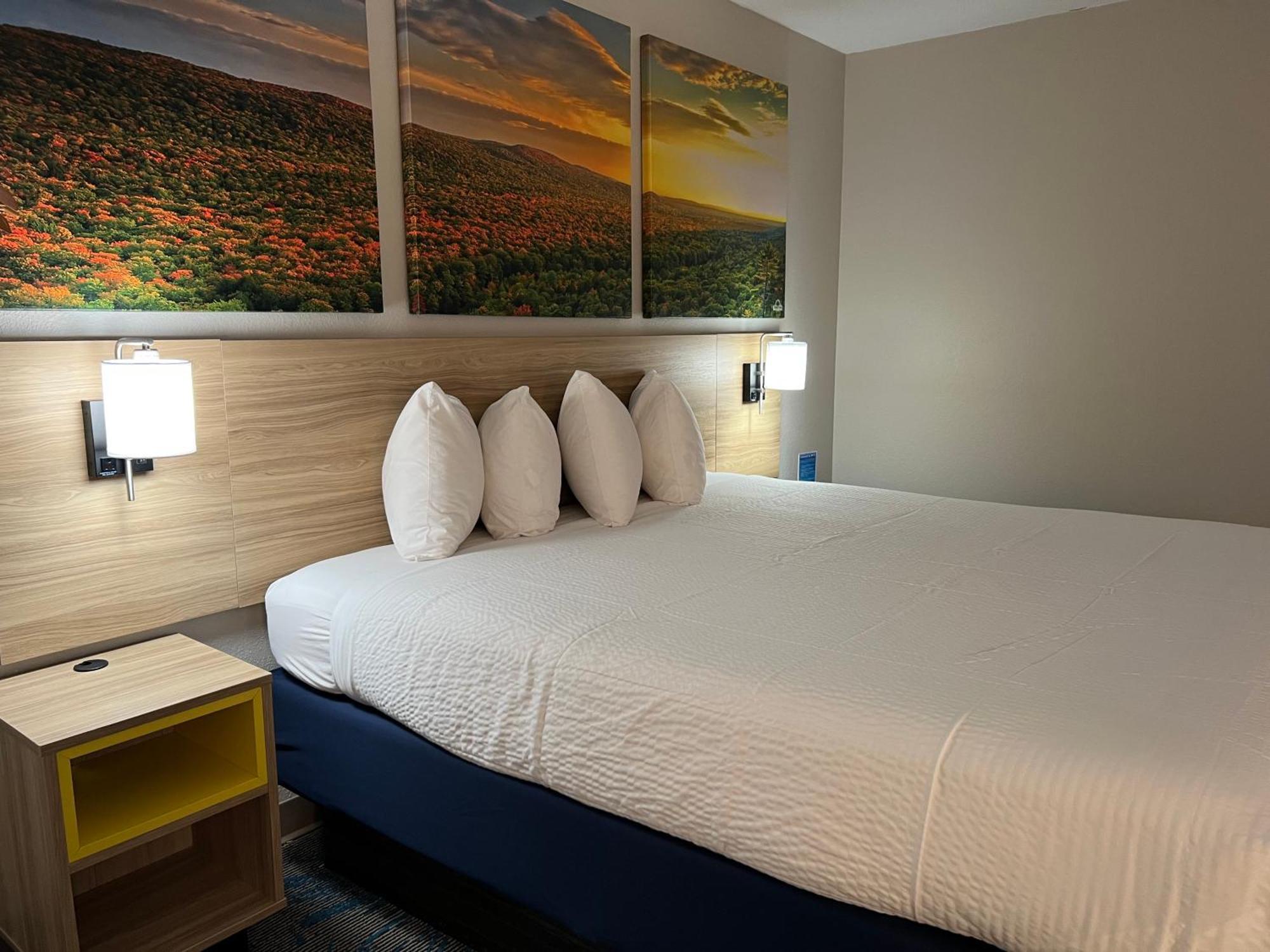 Days Inn By Wyndham Jamestown Exteriör bild