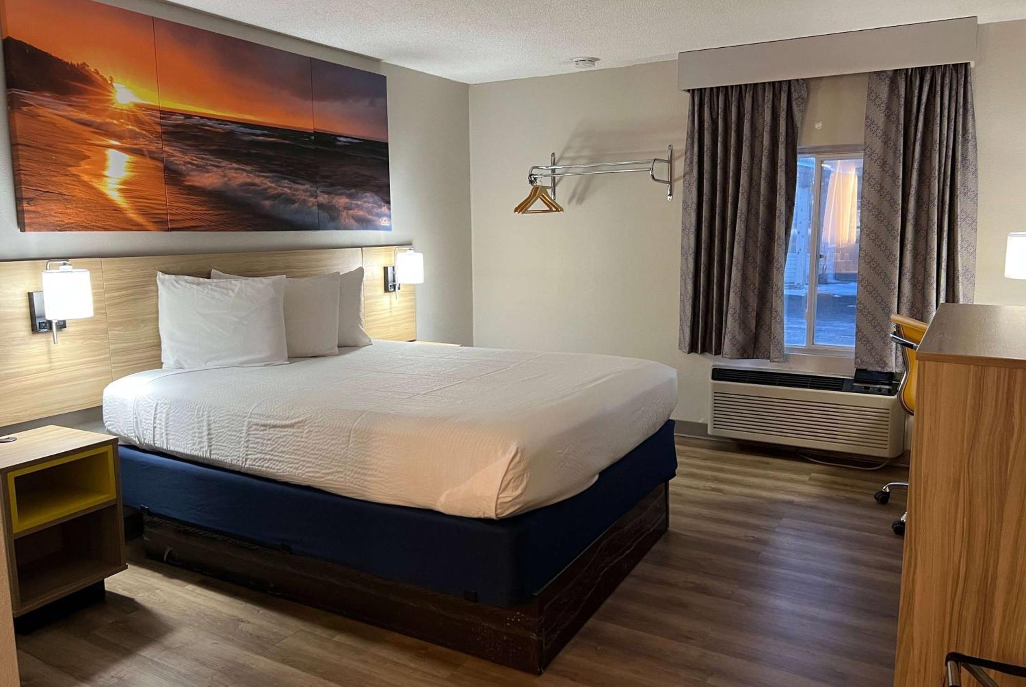 Days Inn By Wyndham Jamestown Exteriör bild